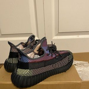 Yeezy 350 v2 Yecheli. Size 11 brand new with tags